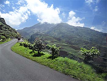 'Road from Wonosobo up to Dieng Plateau' by Asienreisender